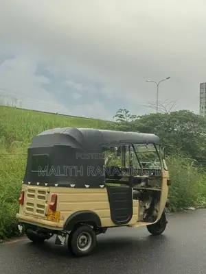 Bajaj RE 2004