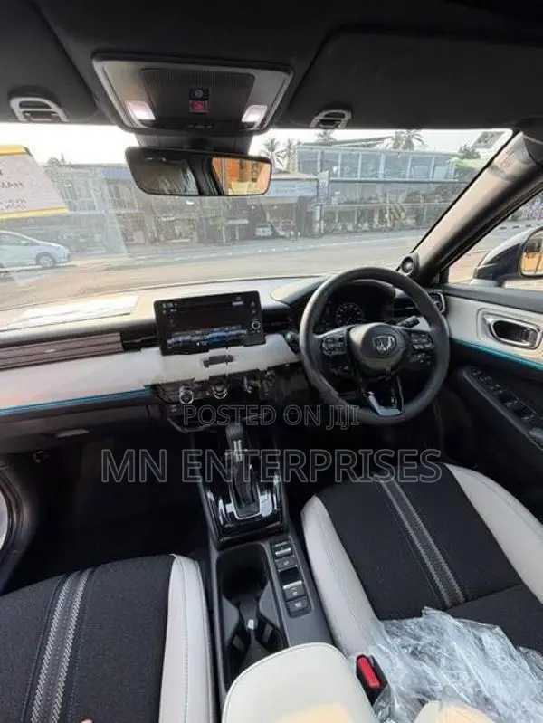 Honda Vezel Z Play 2025