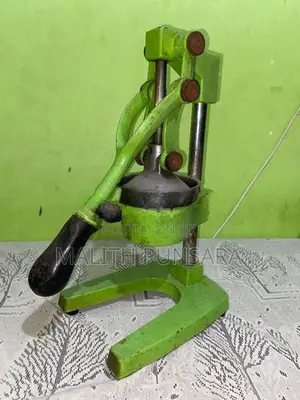 Used Heavy Duty Manual Cast Iron Orange Crush Machine