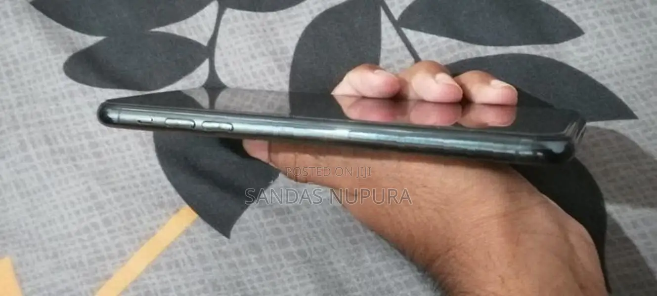 Apple iPhone 11 Pro Max (Used)