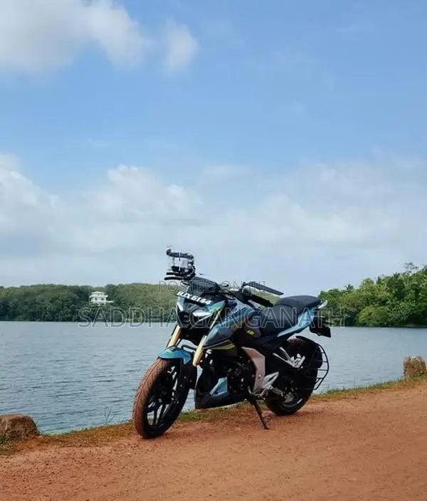 Bajaj Pulsar N160 2025