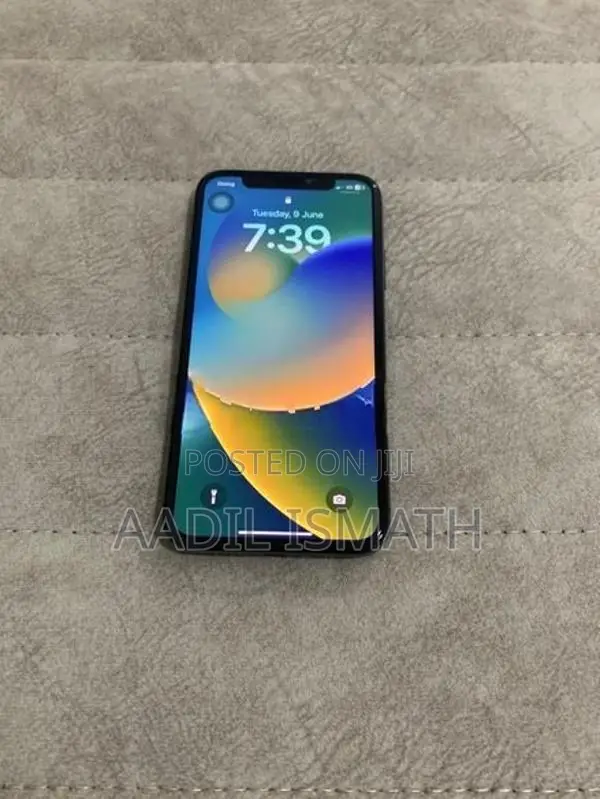 Apple iPhone X (Used)