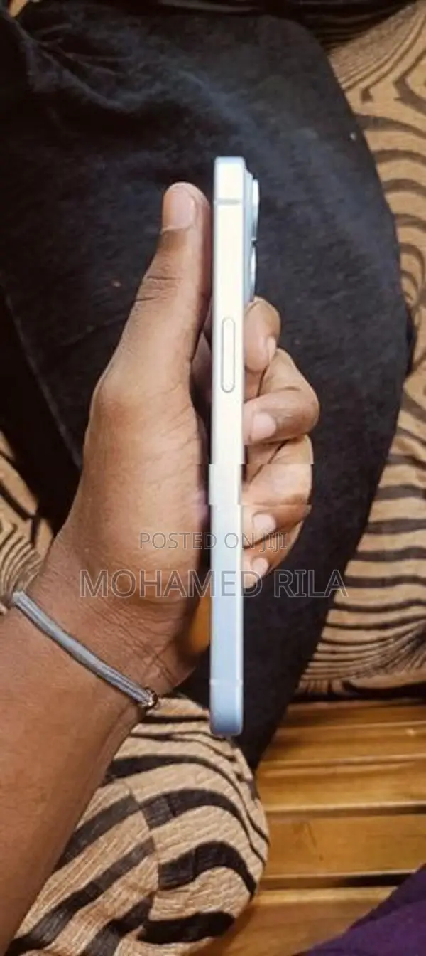 Apple iPhone 15 (Used)