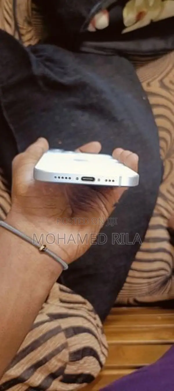 Apple iPhone 15 (Used)