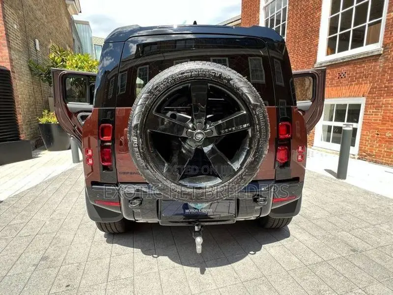 Land Rover Defender Sedona Edition 2025