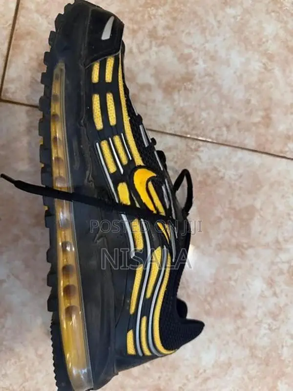 Nike Air - size 44