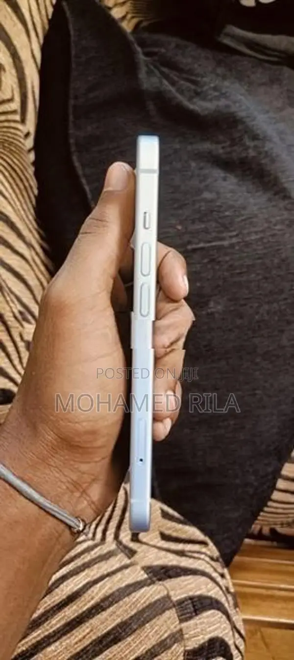 Apple iPhone 15 (Used)