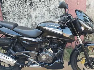 Bajaj Pulsar 180 2016