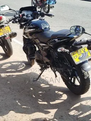 Bajaj Pulsar 180 2016