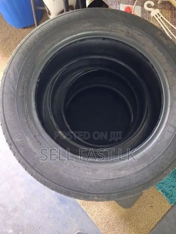 Dunlop 195/65R16 Tyres