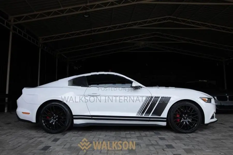 Ford Mustang EcoBoost 2016