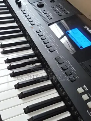 Yamaha PSR E 543 Keyboard