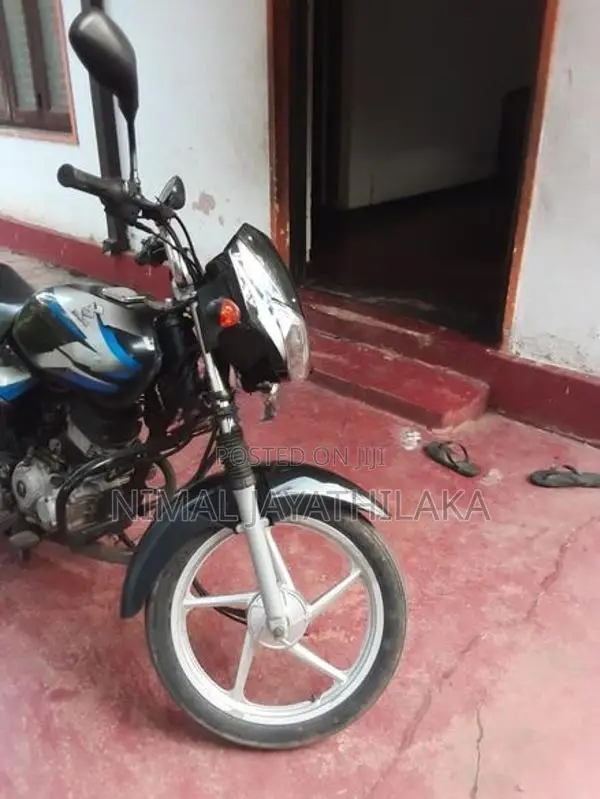 Bajaj CT100 ES 2019