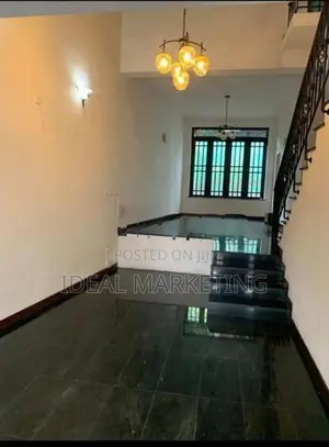 6 Bedroom House with Annex for Sale - Battaramulla, Akuregoda (EM729)