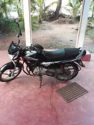 Bajaj CT100 ES 2019