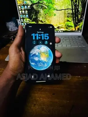 Apple iPhone 11 256GB (Used)