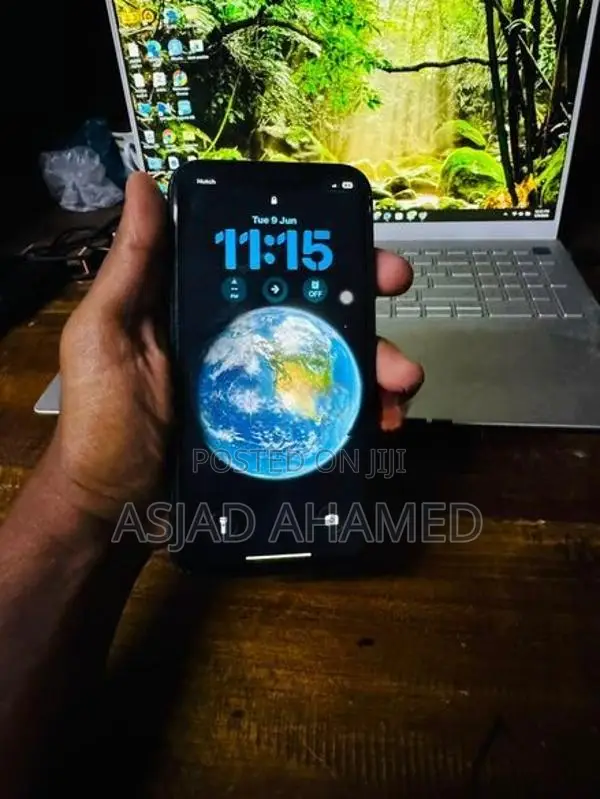 Apple iPhone 11 256GB (Used)