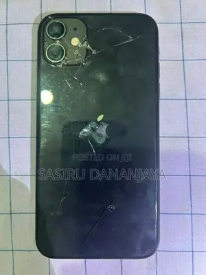 Apple iPhone 11 (Used)