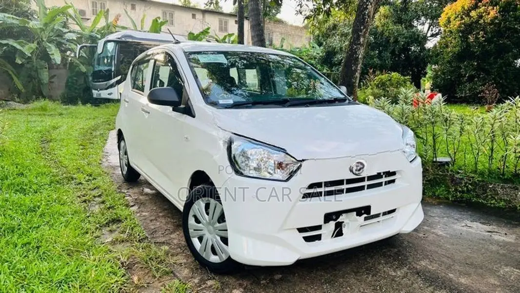 Daihatsu Mira G SA III 2025