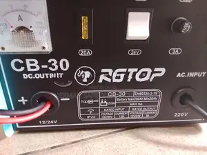 RETOP CB-30 Battery Charger 12V & 24V – HERMAN PT 0590
