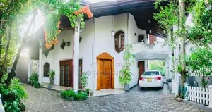 (HH284) Luxury Furnished Three storey house for sale in Kadawatha