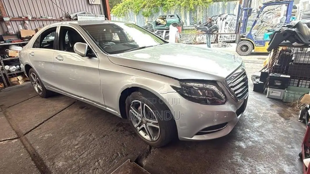 Mercedes Benz S300 Car Parts