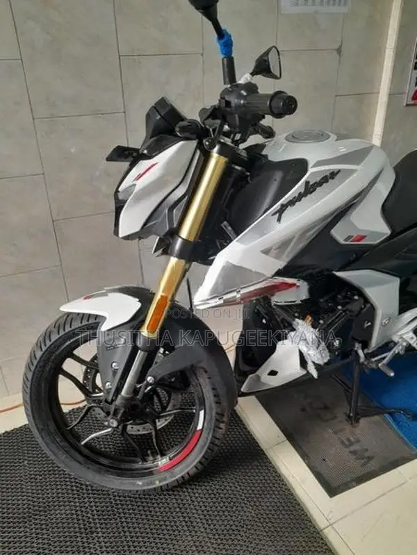 Bajaj Pulsar N160 Premium 2026