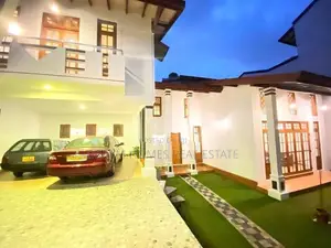 Luxury Two Story House 06BR For Sale In Kohuwala
