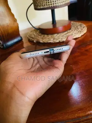 Apple iPhone 11 (Used)