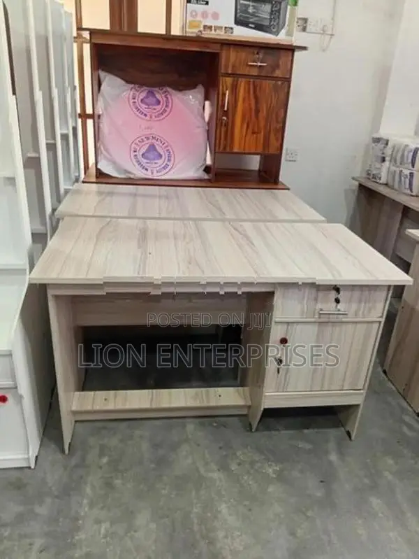 4×2 Melamine tables