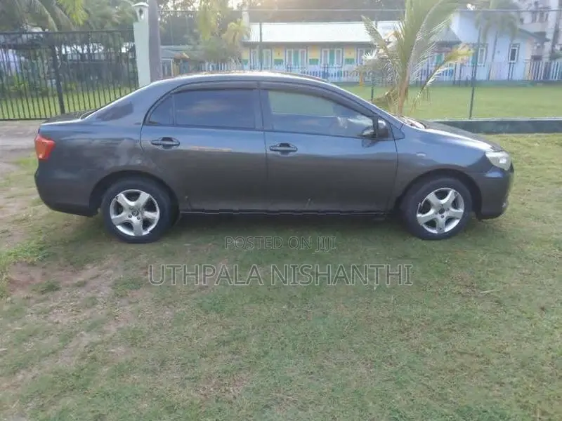 Toyota Axio X Grade 2010