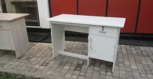 New 4*2 Ft Melamine Office Table