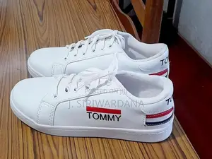 Men's White Shoes