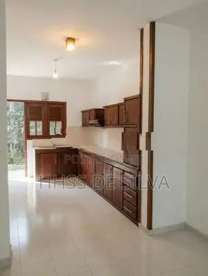 4 Bedroom 3 Bath 10 Perch House for Sale in Pannipitiya