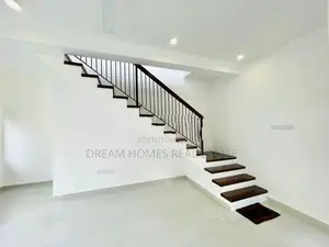Brand New Gated Luxury House Kesbewa