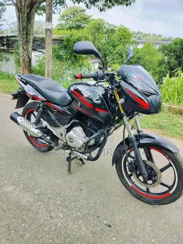 Bajaj Pulsar 150 2015