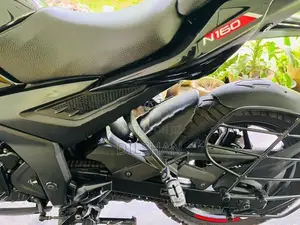 Bajaj Pulsar N160 Premium 2025