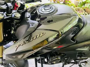 Bajaj Pulsar N160 Premium 2025
