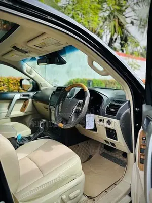 Toyota Land Cruiser Prado TX 2017