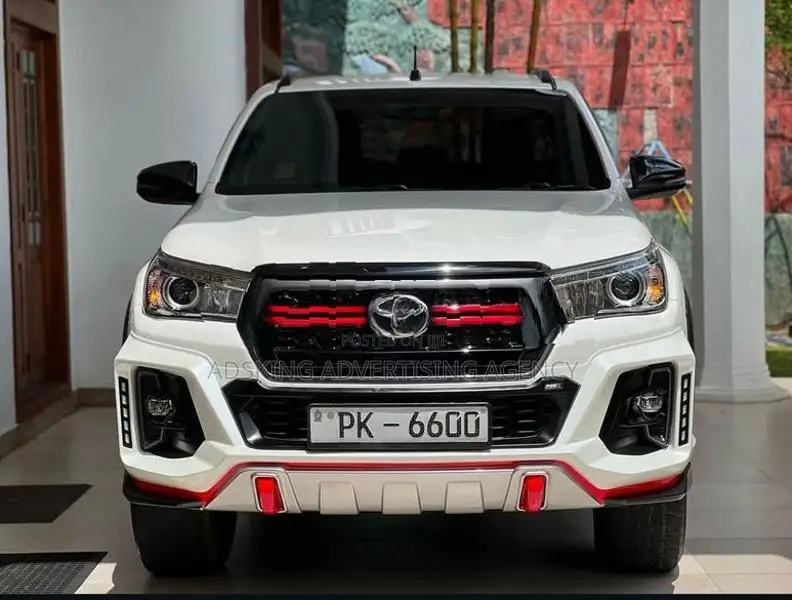 Toyota Hilux Rocco B5 2020