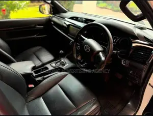 Toyota Hilux Rocco B5 2020