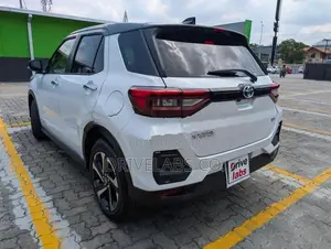 Toyota Raize Z Hybrid Auto Park 2026