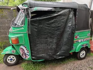 Bajaj RE 2009
