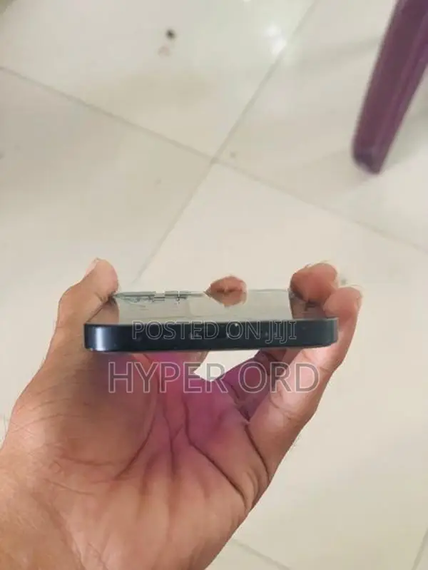 Apple iPhone 12 (Used)