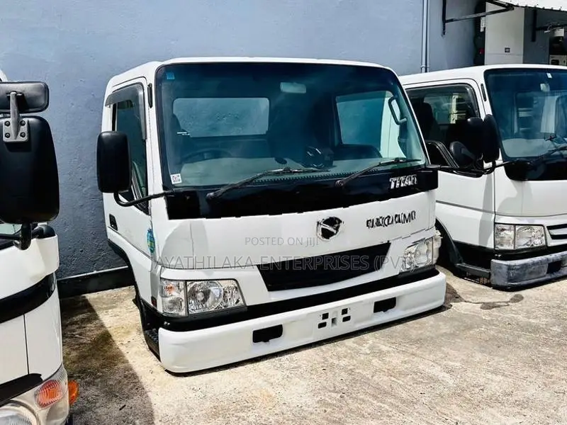 Mazda Titan Cabin