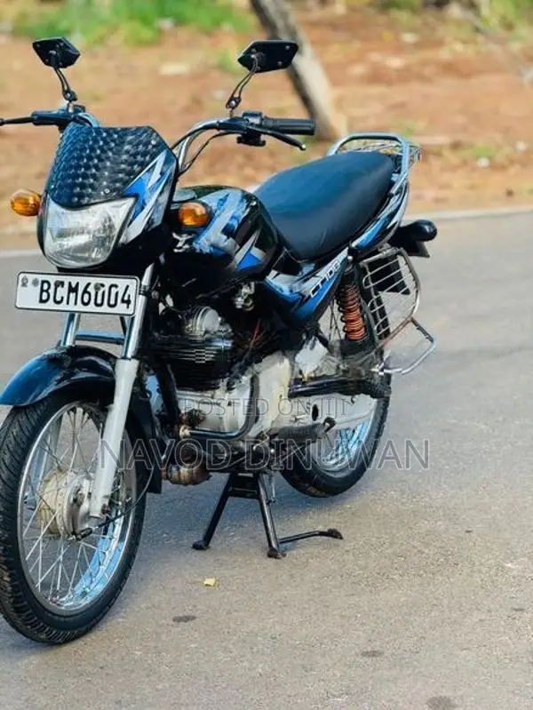 Bajaj CT100 2015