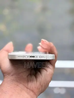 Apple iPhone 12 (Used)