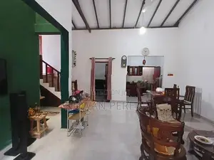 Suwarapala Dampe 3 Bathrooms House for Sale