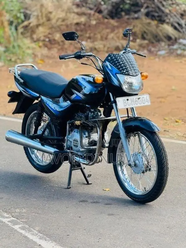 Bajaj CT100 2015