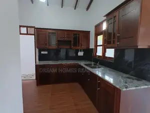 Luxury Single House for Sale Kesbewa